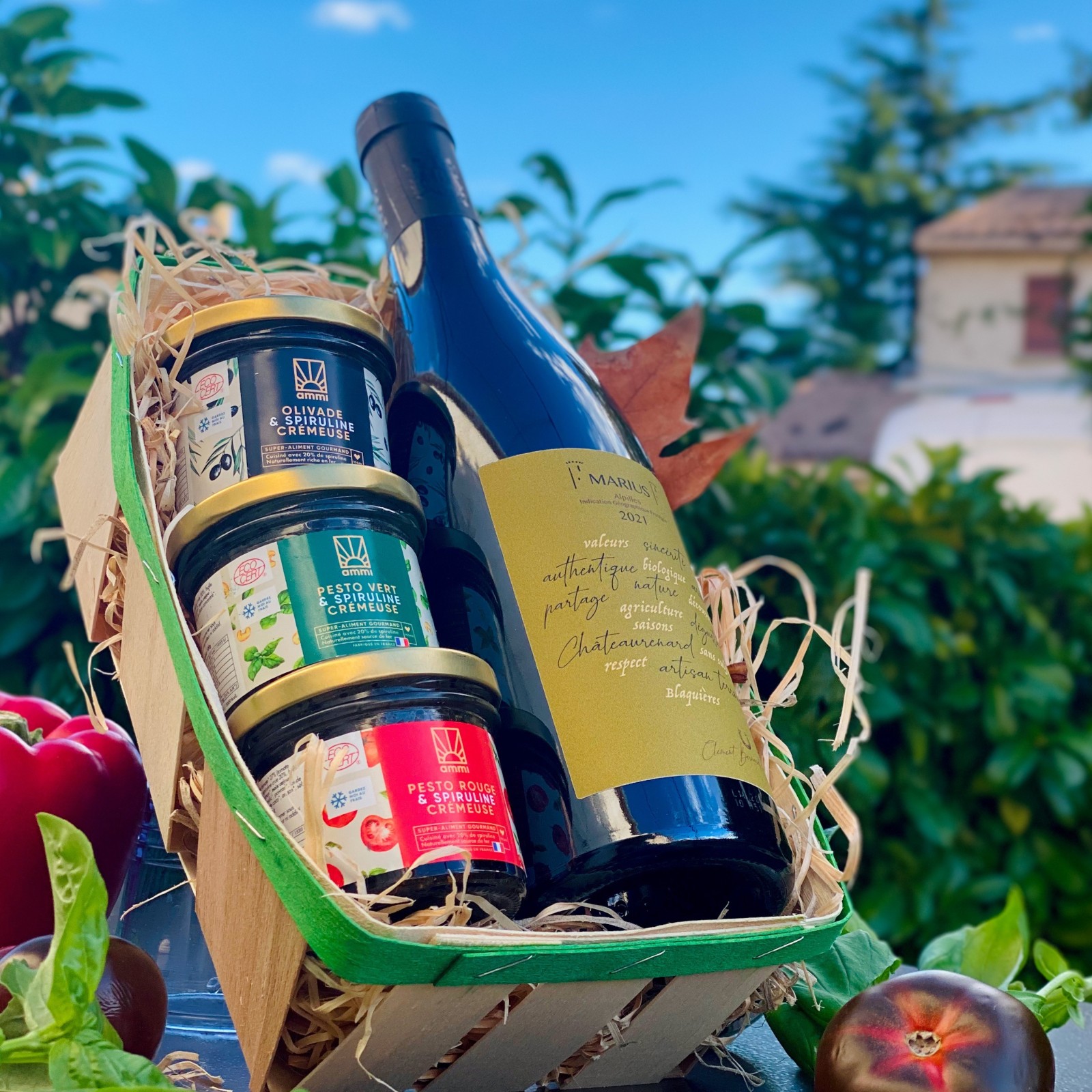 Panier de Noël : vin Rouge Marius 2021 Domaine des Blaquières et 3 bocaux Ammi de spiruline fraîche cuisinée